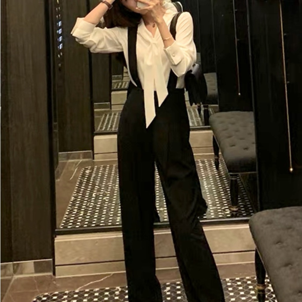 Long black pants with suspenders